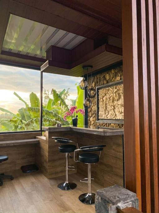 Tori Klumpu, 3 Bedroom Artistic Villa, Dual Views Near Ubud Badung  Extérieur photo